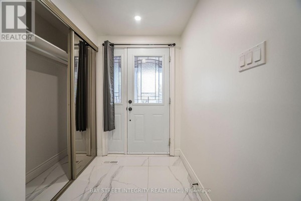 Bedroom 2 - 28 Fawndale Crescent, Toronto, ON M1W3K1 Photo 5