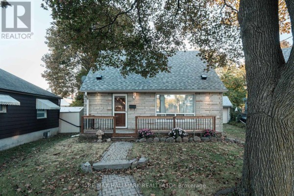 28 Finsbury Crescent, Toronto