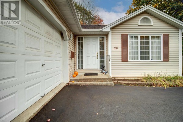 Kitchen - 28 Fort Sackville Road, Bedford, NS B4A2G5 Photo 3