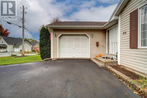 4pc Bathroom - 28 Fort Sackville Road, Bedford, NS B4A2G5 Photo 4
