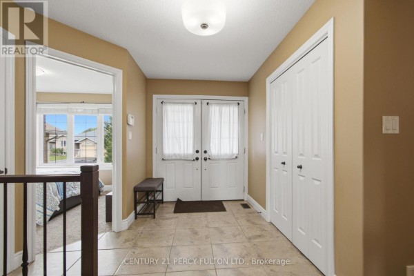 Dining room - 28 Freedom Crescent, Quinte West, ON K8V0C1 Photo 5