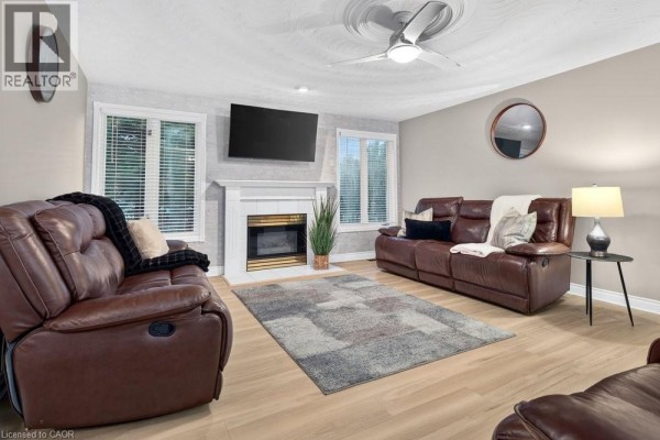 Games room - 28 Glen Forest Drive, Hamilton, ON L8K5V8 Photo 4