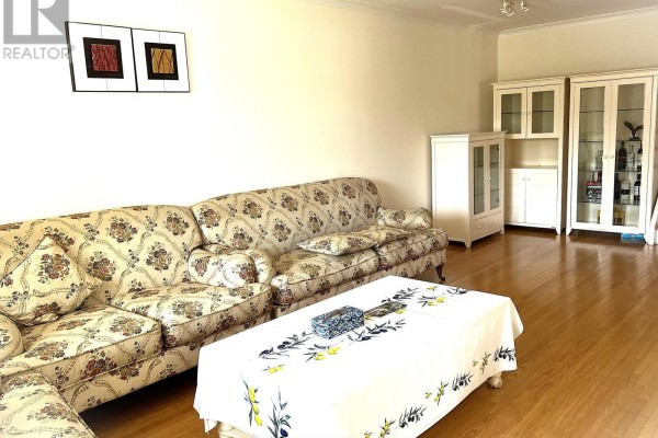 28 Greyhound Drive, Toronto, ON, photo 3