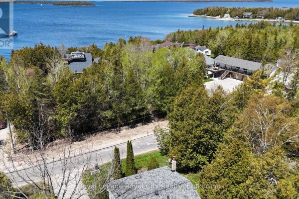 28 Harpur Drive, Northern Bruce Peninsula, ON N0H2R0 Photo 2