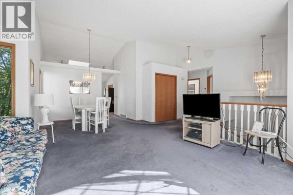 Bedroom - 28 Harvest Oak Drive Ne, Calgary, AB T3K4E2 Photo 3