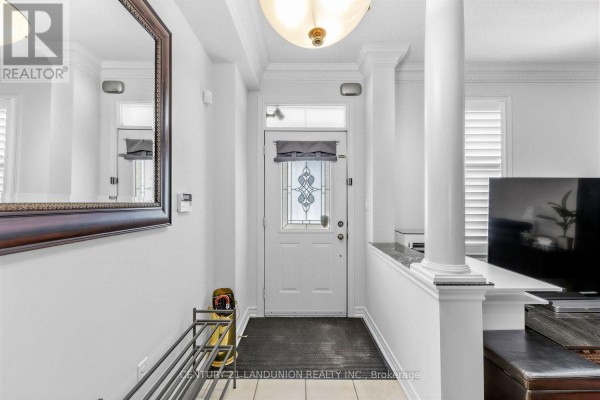 28 Herzberg Gardens, Toronto, ON, photo 3