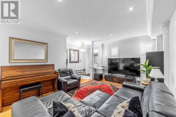 Bedroom 2 - 28 Herzberg Gardens, Toronto, ON M3J3P4 Photo 5