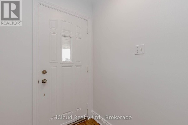 Bedroom 3 - 28 Hoffman Street, Kitchener, ON N2M3M7 Photo 5