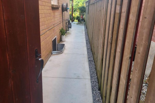 28 Iles Street, Ajax, ON L1T3V4 Photo 4