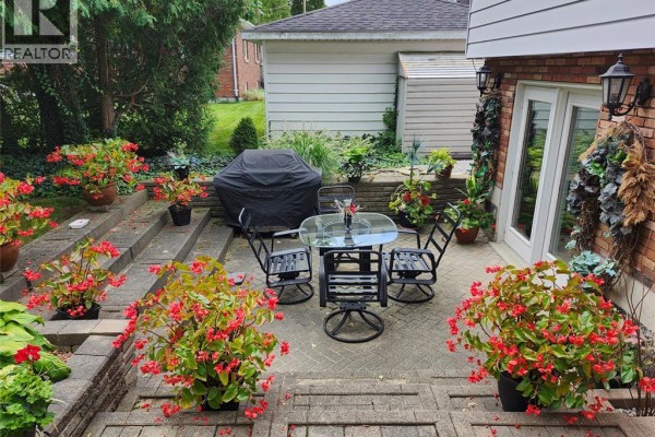 4pc Bathroom - 28 Jackson Drive, Chatham, ON N7L2N9 Photo 5