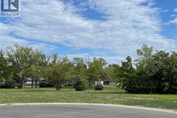 28 Kenney Crescent, Weyburn, SK, photo 3