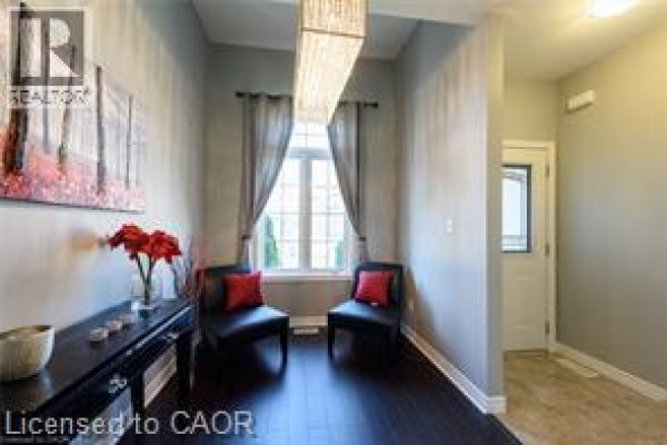 28 Madonna Drive, Hamilton, ON, photo 2