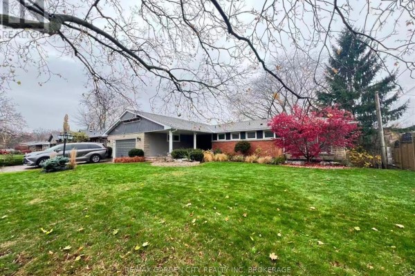 28 Marsdale Drive, St  Catharines, ON, photo 2
