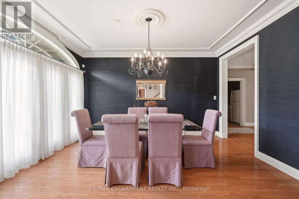 Family room - 28 Millcreek Court, Hamilton, ON L9G4Z3 Photo 4