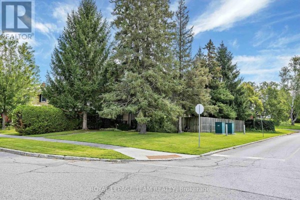 28 Monterey Drive, Ottawa, ON, photo 3