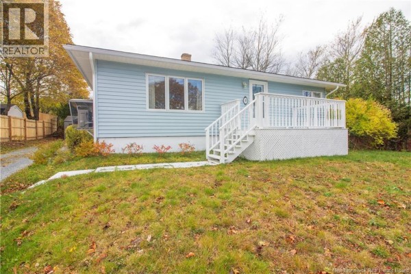 Sitting room - 28 Morley Crescent, Saint John, NB E2J2X6 Photo 2
