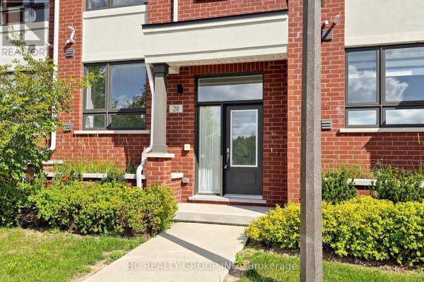 Living room - 28 Nine Mile Lane, Richmond Hill, ON L4C5S6 Photo 2