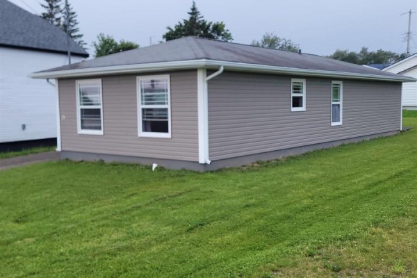 28 Pleasant Street, Glace Bay, NS, photo 2