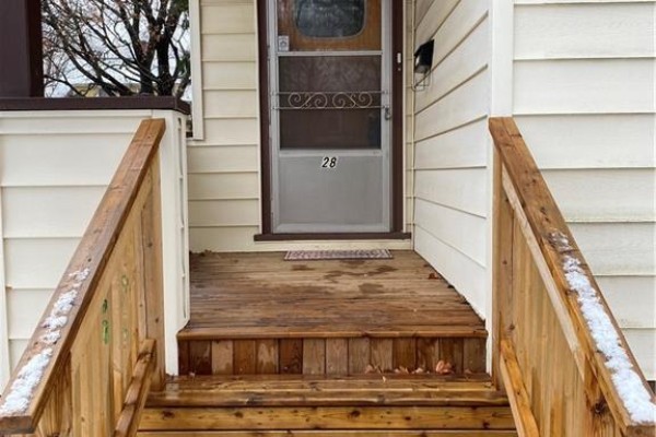 Bath (# pieces 1-6) - 28 Portledge, Moncton, NB E1C5S4 Photo 3