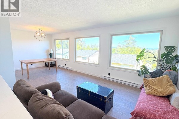 Dining room - 28 Riley Pl, Nanaimo, BC V9T5B9 Photo 5
