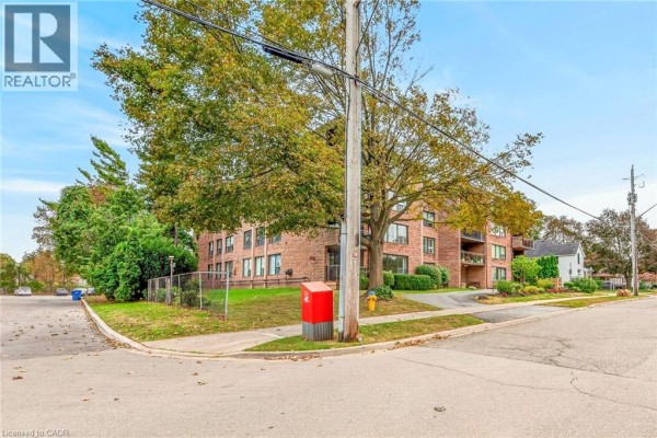 Foyer - 28 Robinson Street N Unit# 101, Grimsby, ON L3M3C9 Photo 4