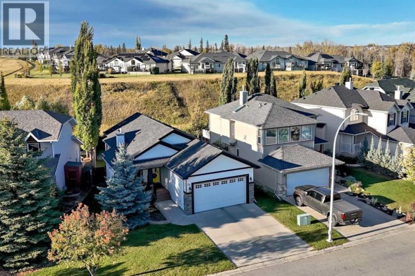 28 Sheep River Cove, Okotoks