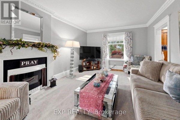 28 Simcoe Street, Kawartha Lakes, ON K9V2G4 Photo 4