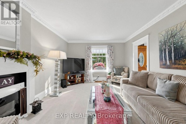28 Simcoe Street, Kawartha Lakes, ON K9V2G4 Photo 5