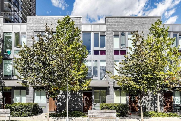 Townhouse for sale at 28 Sonic Way, Toronto, ON - MLS® r18tYb