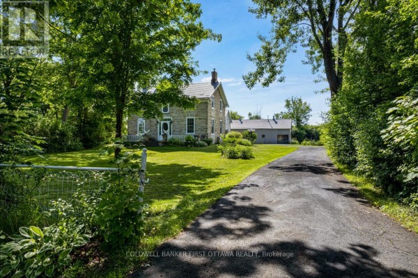 28 South Street, Drummond/north Elmsley, ON K7H2G1 Photo 3