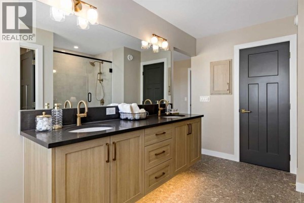 2pc Bathroom - 28 Southborough Lane, Cochrane, AB T2C5H9 Photo 4