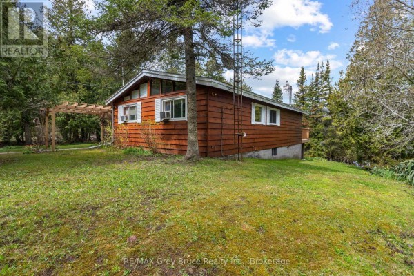 Great room - 28 Stewarts Point, Northern Bruce Peninsula, ON N0H1W0 Photo 4