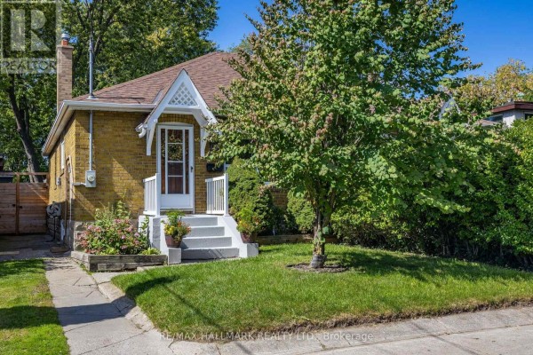 Primary Bedroom - 28 Thora Avenue, Toronto, ON M1L2P9 Photo 3