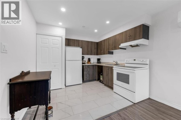 4pc Bathroom - 28 Victoria Avenue N Unit# 311, Hamilton, ON L8L5E1 Photo 3