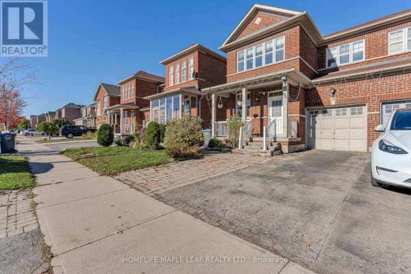 Kitchen - 28 Vincent Street, Brampton, ON L6R0G8 Photo 3