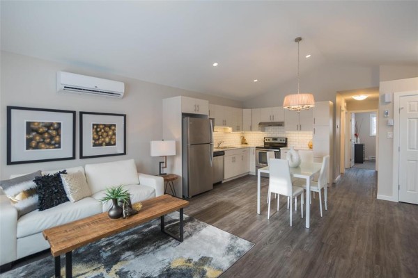 Recreation room - 28 Vivian Avenue, Winnipeg, MB R2M0E4 Photo 3