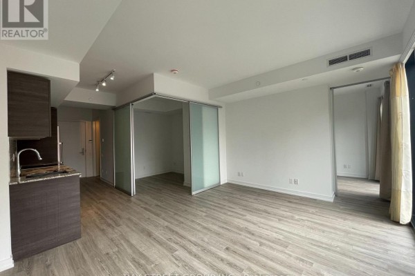 205 - 28 Wellesley Street E, Toronto, ON M4Y1G3 Photo 5
