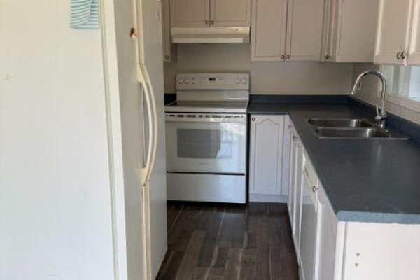 28 Weymouth Road, Barrie, ON L4M6R9 Photo 5