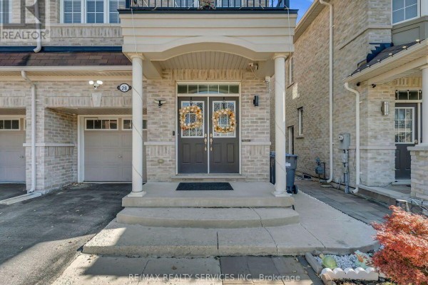 Primary Bedroom - 28 Zanetta Crescent, Brampton, ON L6Y6A2 Photo 5