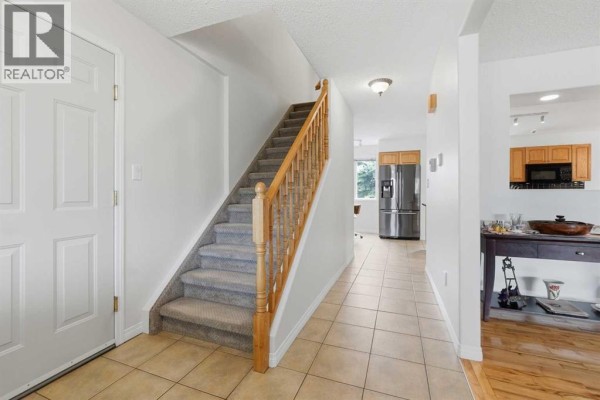 Kitchen - 280 Barrett Drive, Red Deer, AB T4R1H9 Photo 5