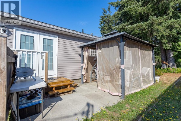 Entrance - 280 Lake Park Rd, Lake Cowichan, BC V0R2G0 Photo 5