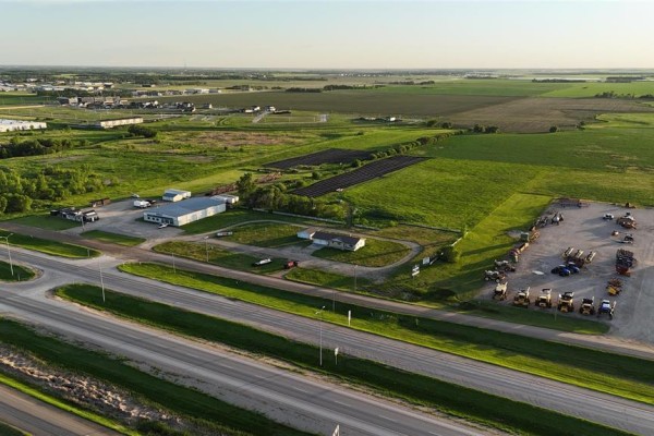 280 Pth 12 Highway, Steinbach, MB R5G1T6 Photo 5