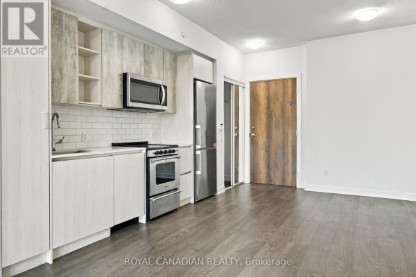 Living room - 2801 - 251 Manitoba Street, Toronto, ON M8Y0C7 Photo 3