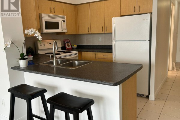Living room - 2801 - 4968 Yonge Street, Toronto, ON M2N7G9 Photo 2
