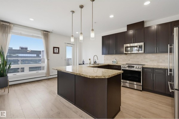 Kitchen - #2801 10136 104 St Nw, Edmonton, AB T5J0B5 Photo 3