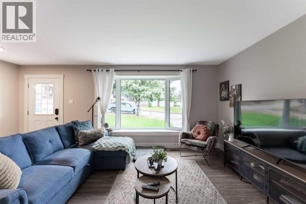 2pc Bathroom - 2802 77 Street, Coleman, AB T0K0M0 Photo 4