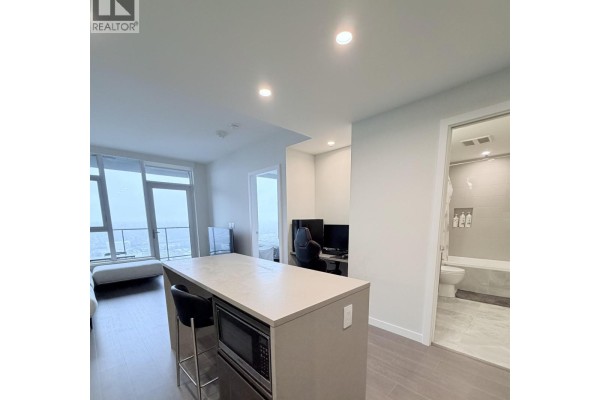 2803 2108 Gilmore Avenue, Burnaby, BC V5C0N8 Photo 2