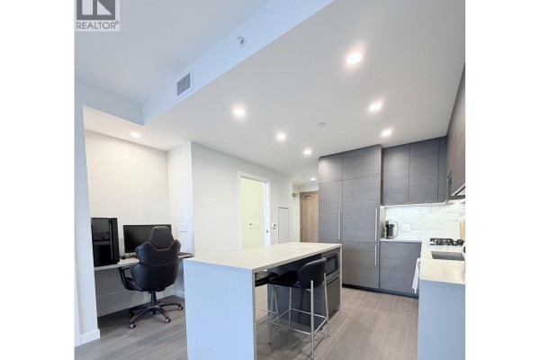 2803 2108 Gilmore Avenue, Burnaby, BC V5C0N8 Photo 3