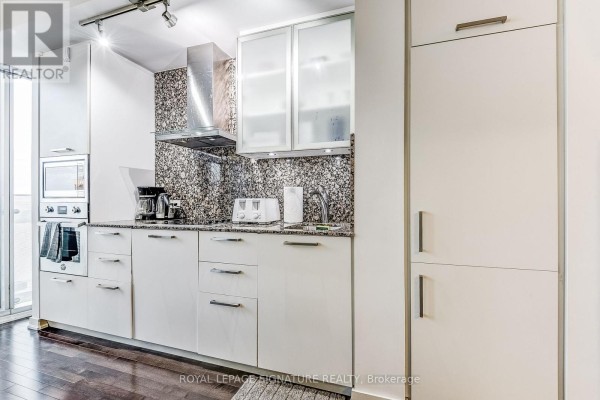2804 - 14 York Street, Toronto, ON M5J0B1 Photo 5