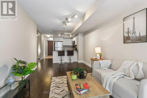 Primary Bedroom - 2804 - 2181 Yonge Street, Toronto, ON M4S2B1 Photo 4